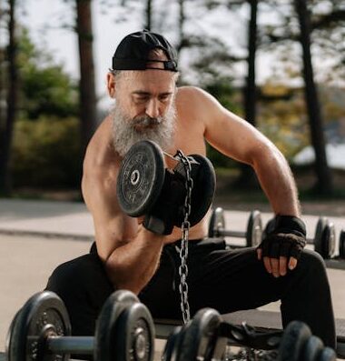 Entrenamiento de Fuerza para la Longevidad en Adultos Mayores